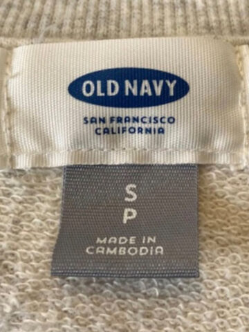 close up of an old navy brand tag.